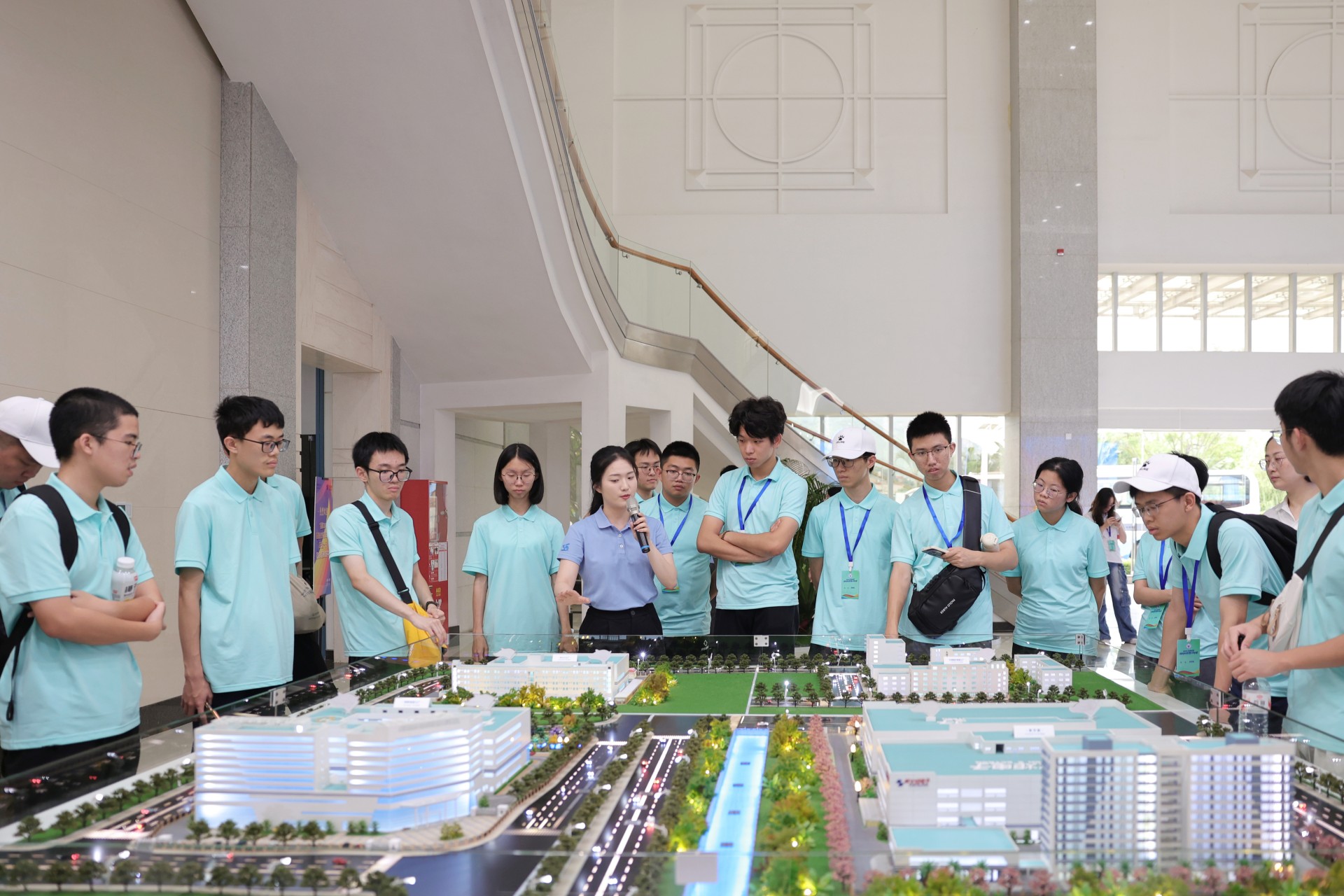 "Futeng 200" Outstanding Youth Talent Camp Visits Torch Electron for Study and Exploration